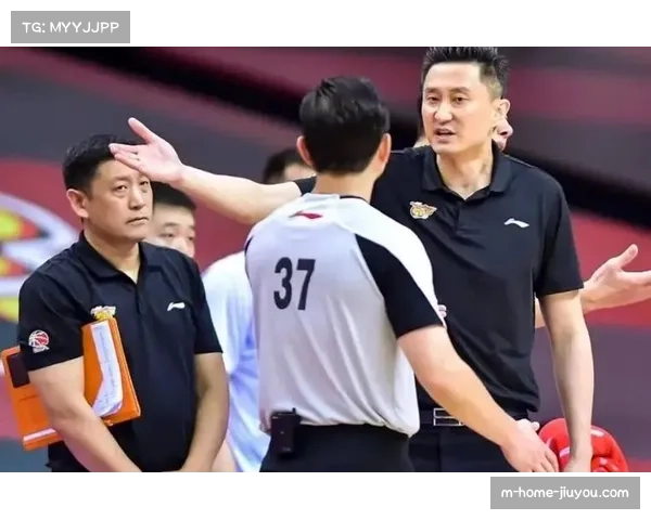 CBA新赛季判罚尺度一致性受关注 裁判公开解析错漏判举措